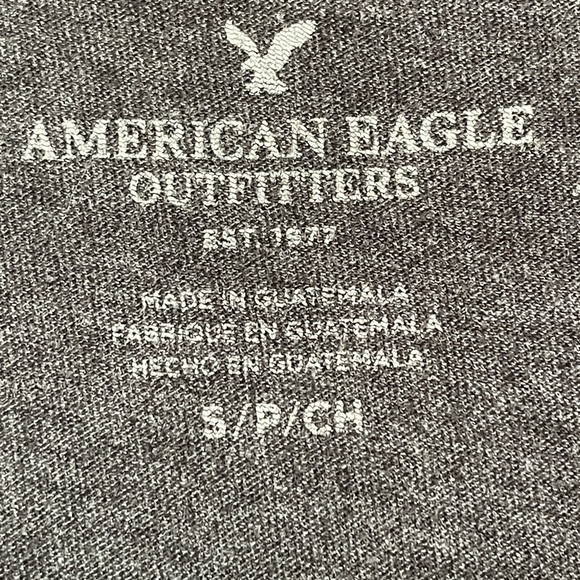 AMERICAN EAGLE GRAPHIC TEE SIZE S - Picture 8 of 8